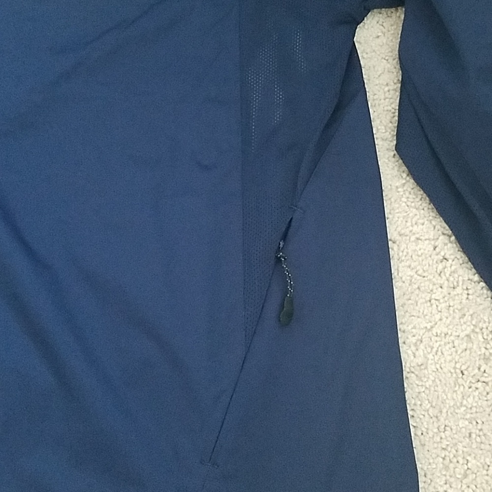 Nike jacket - Picture 2 of 7